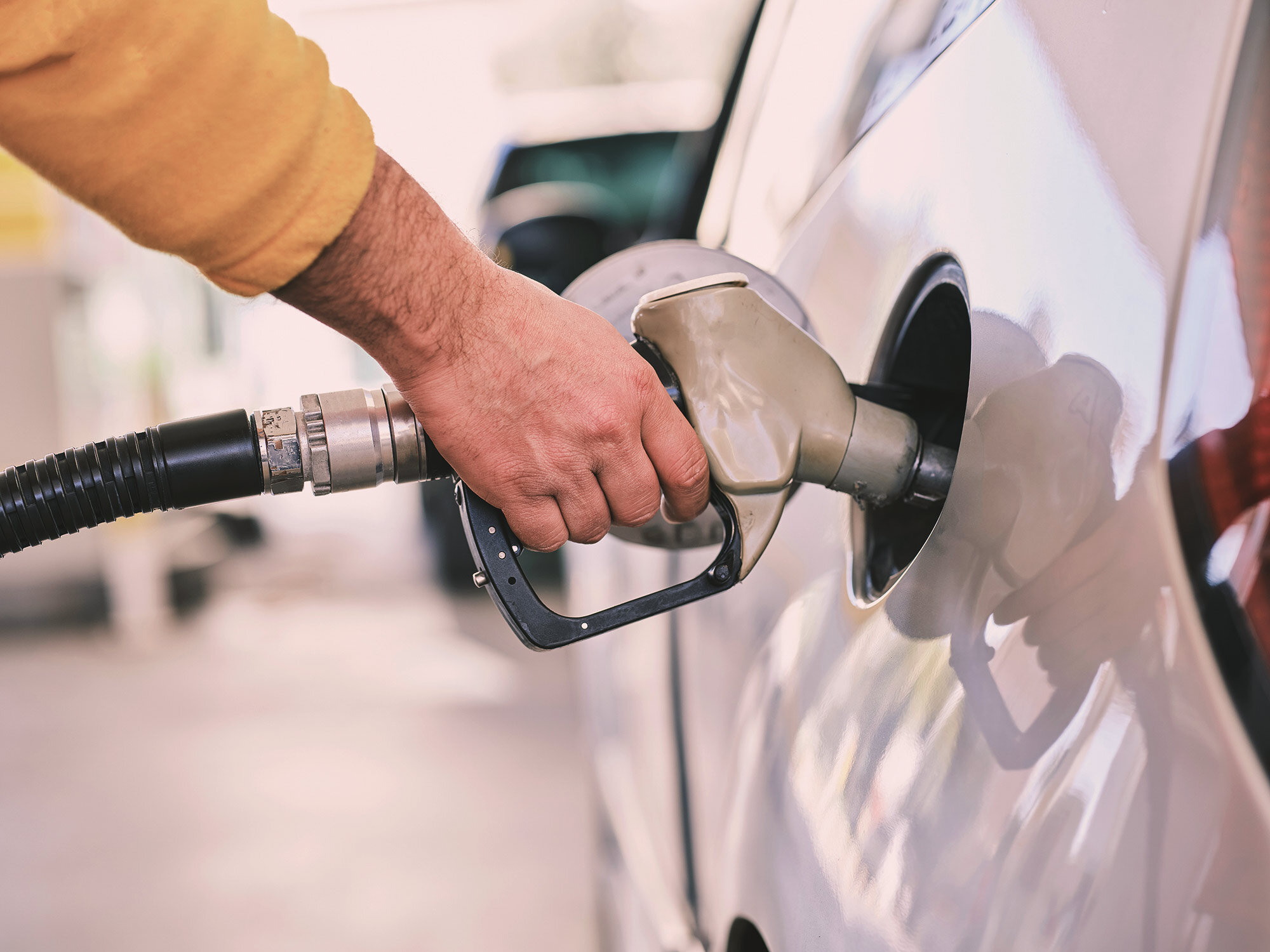 man-fuelling-unsplash_2000