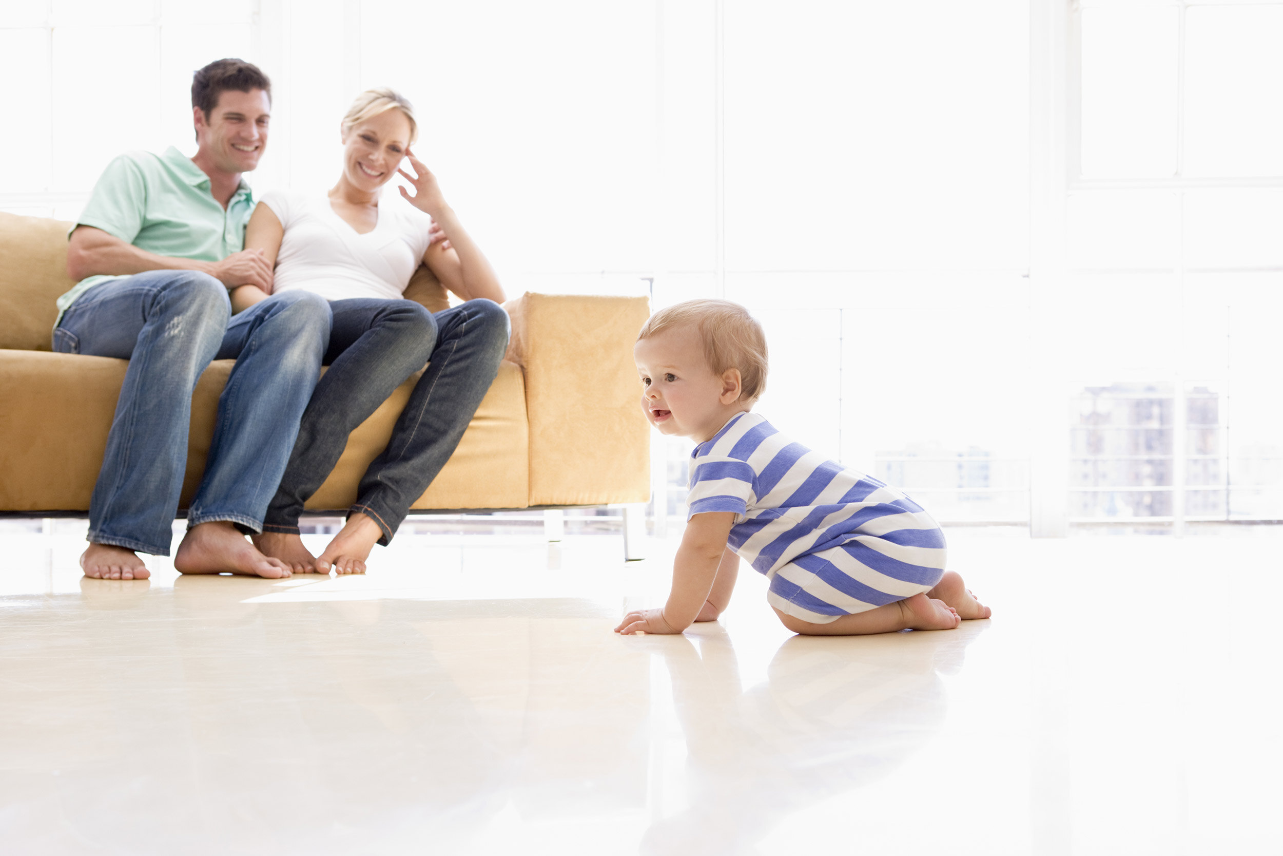 mum-dad-and-baby_dreamstime_5940050